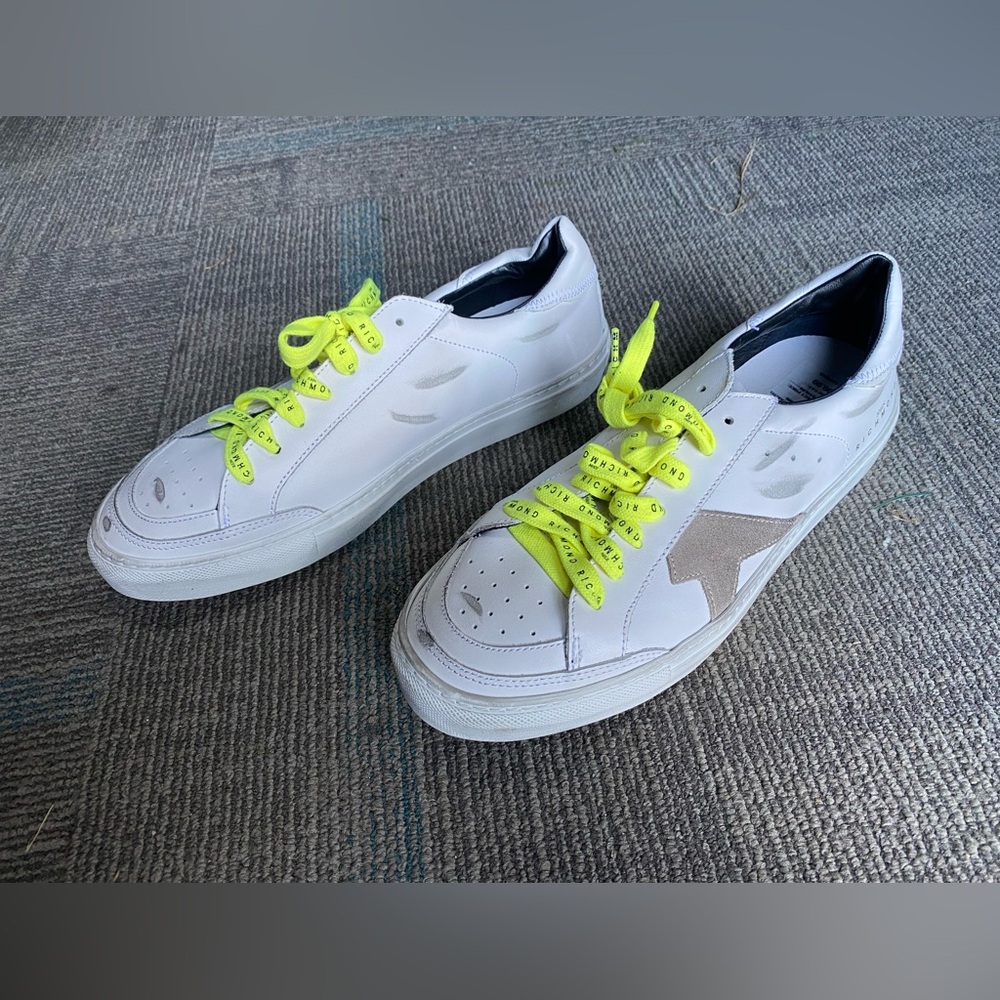 Mens shoes